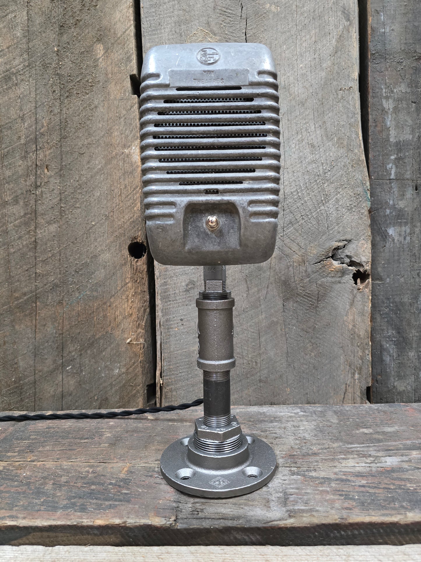 Drive-in Speaker Lamp #038