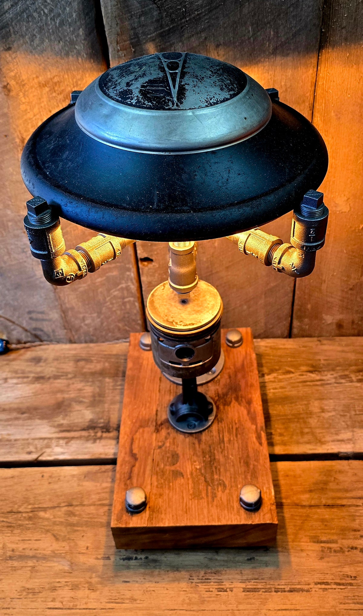 Ford Hubcap/ Piston Lamp #57